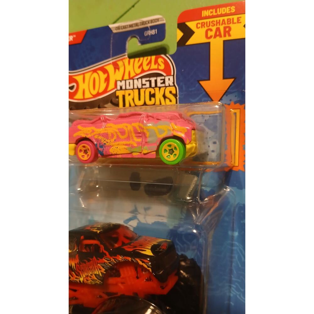 Hot Wheels Scorcher and Blind-sided - Picture 4 of 4